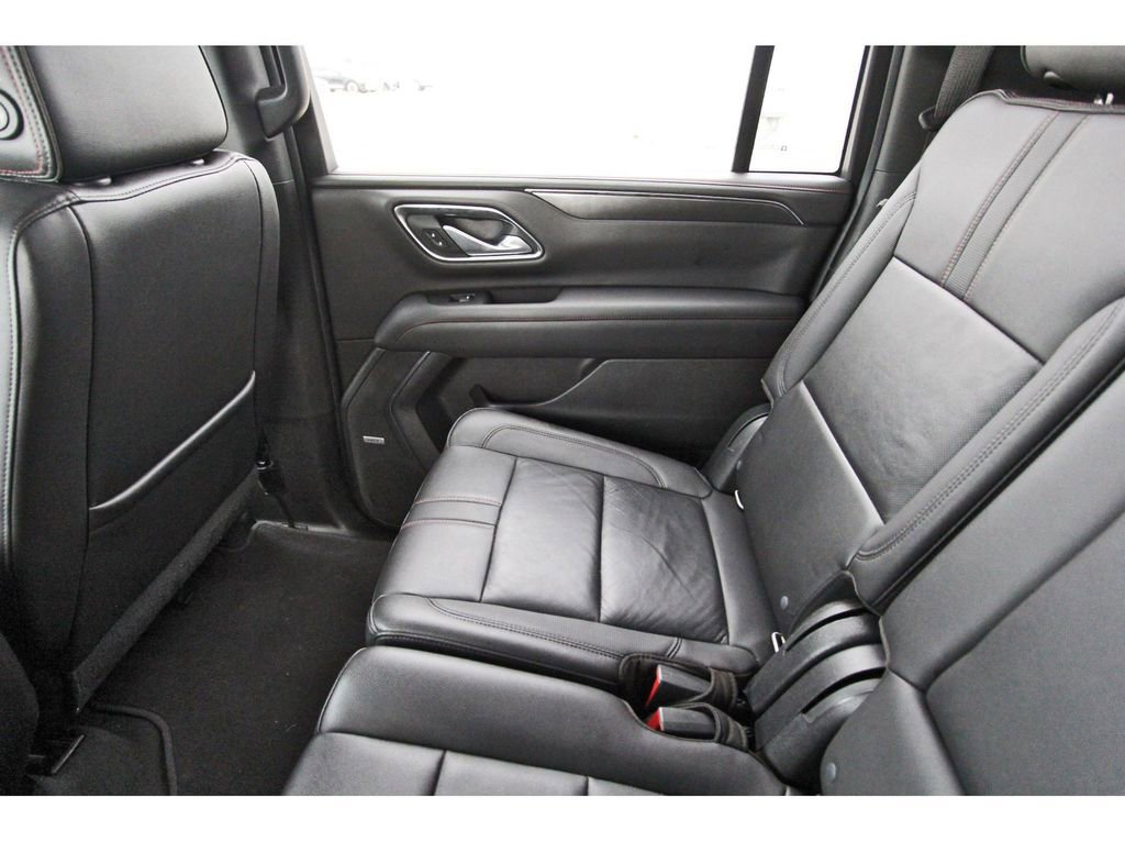 Used 2021 Chevrolet Suburban RST AWD/4WD image 12