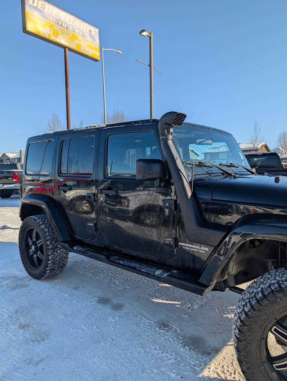 Used 2011 Jeep Wrangler Unlimited 70th Anniversary w/ Connectivity Group image 20