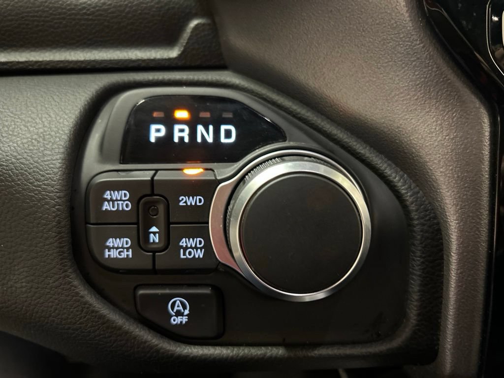 Used 2025 RAM 1500 Big Horn AWD/4WD image 23