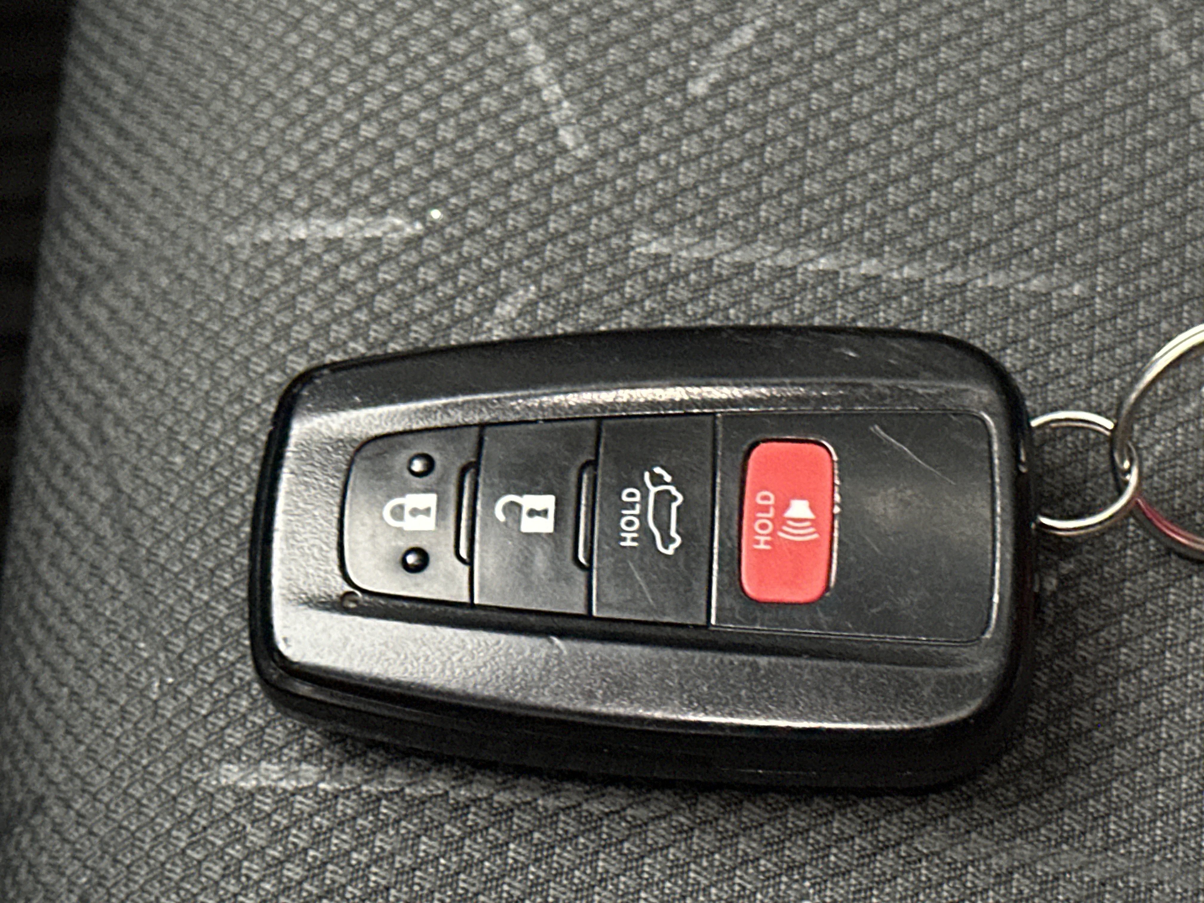 Used 2022 Toyota RAV4 XLE w/ Convenience Package AWD/4WD image 39