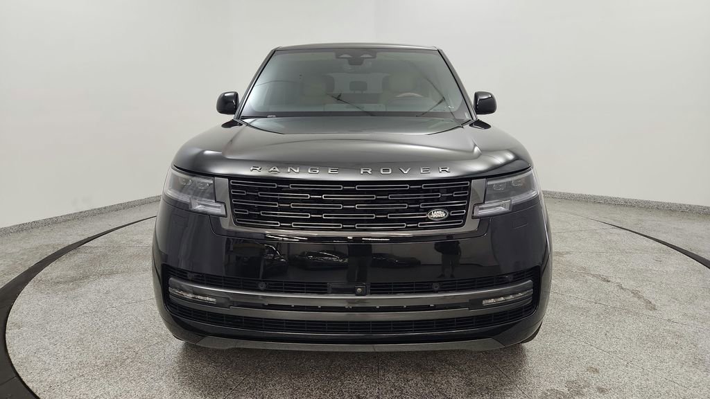 Used 2025 Land Rover Range Rover SE AWD/4WD image 9