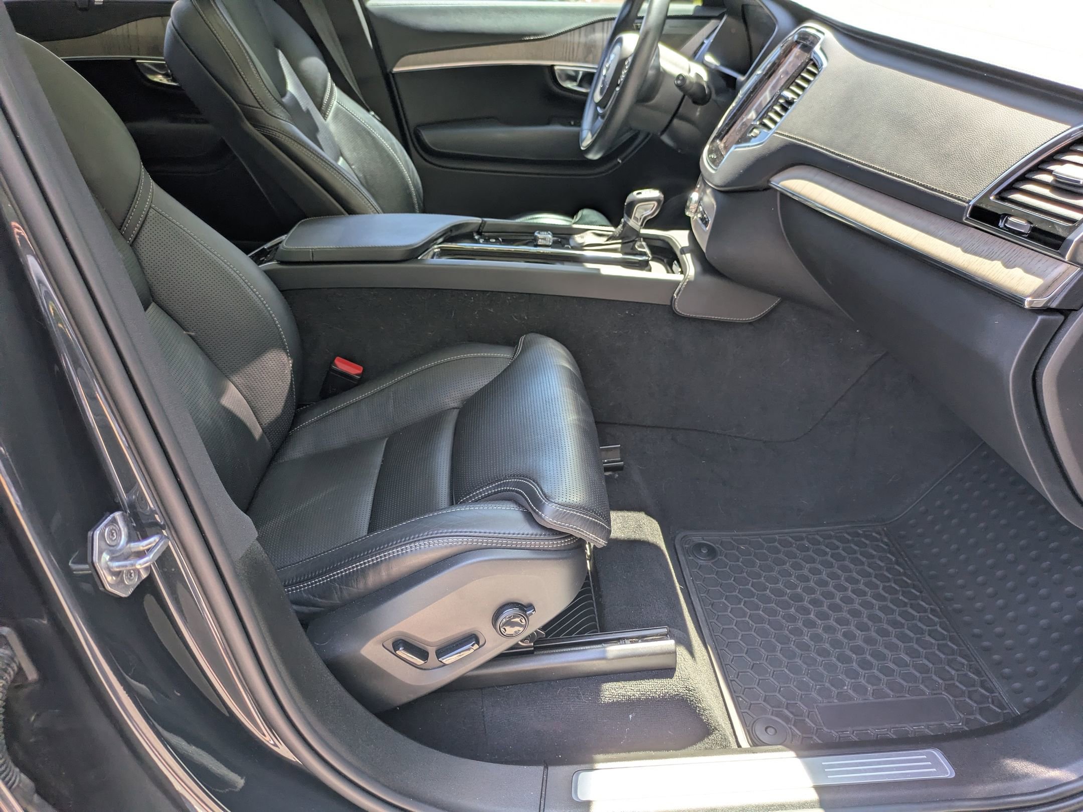 Used 2022 Volvo XC90 T6 Inscription w/ Advanced Package AWD/4WD image 39