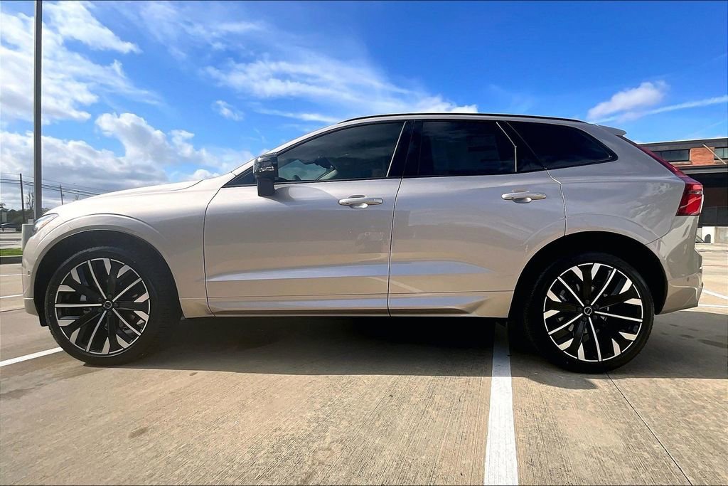 New 2026 Volvo XC60 B5 Ultra w/ Protection Package Premier AWD/4WD image 13