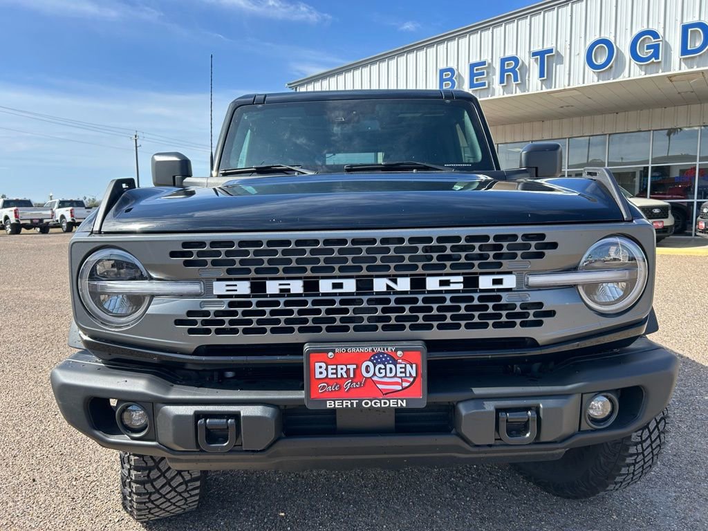 New 2025 Ford Bronco Badlands image 2