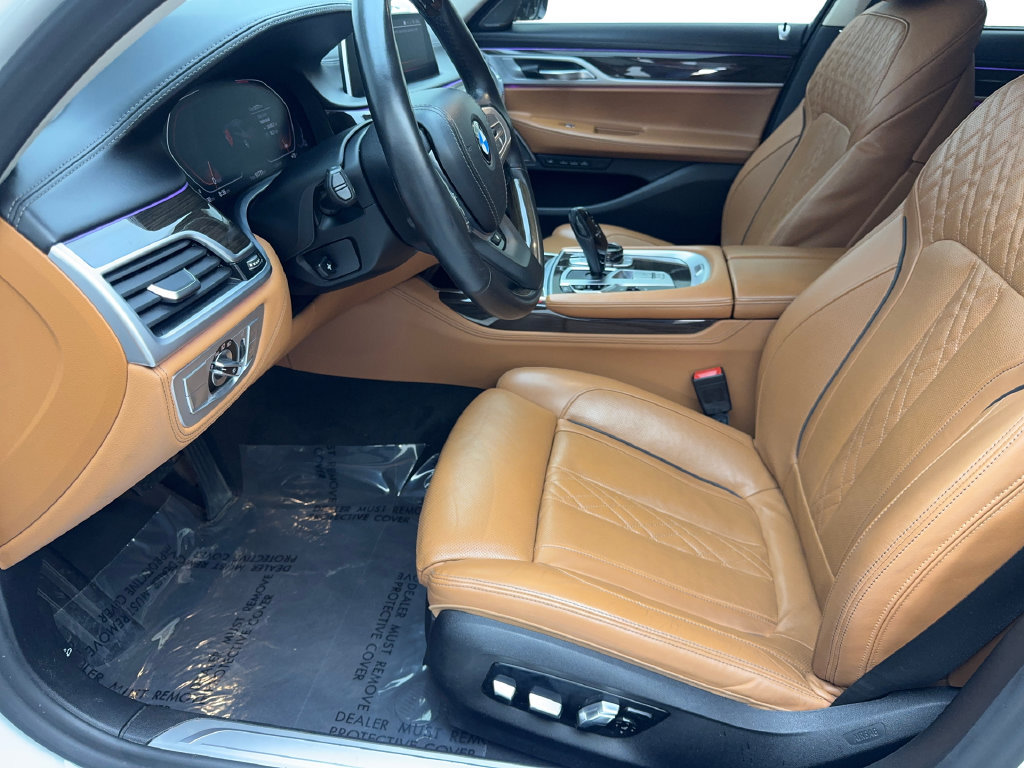 Used 2021 BMW 750i xDrive w/ Executive Package AWD/4WD image 29