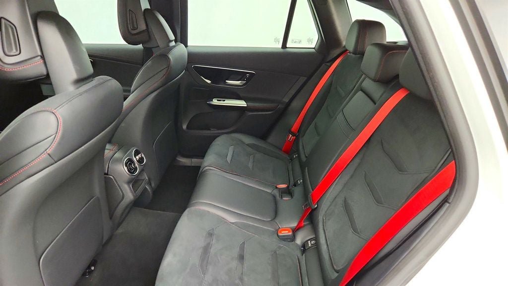 Used 2024 Mercedes-Benz GLC 43 AMG 4MATIC image 18