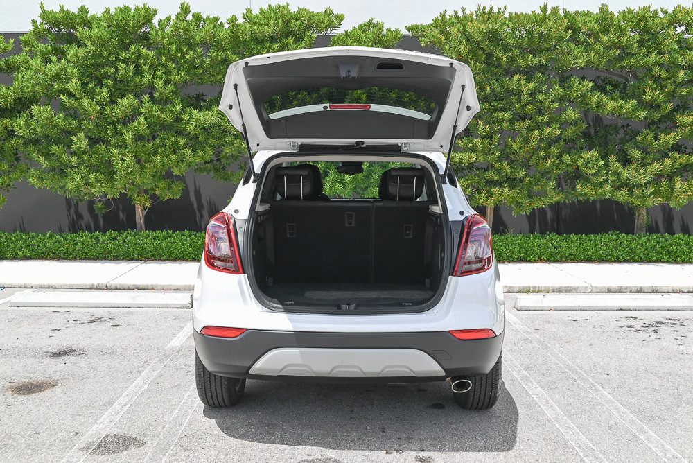 Used 2022 Buick Encore Preferred w/ Safety Package FWD image 9