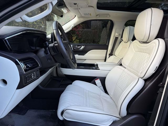 Used 2024 Lincoln Navigator L Black Label image 9