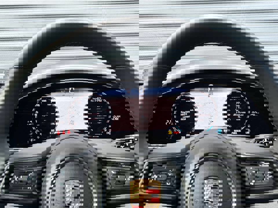 New 2025 Porsche Taycan image 17