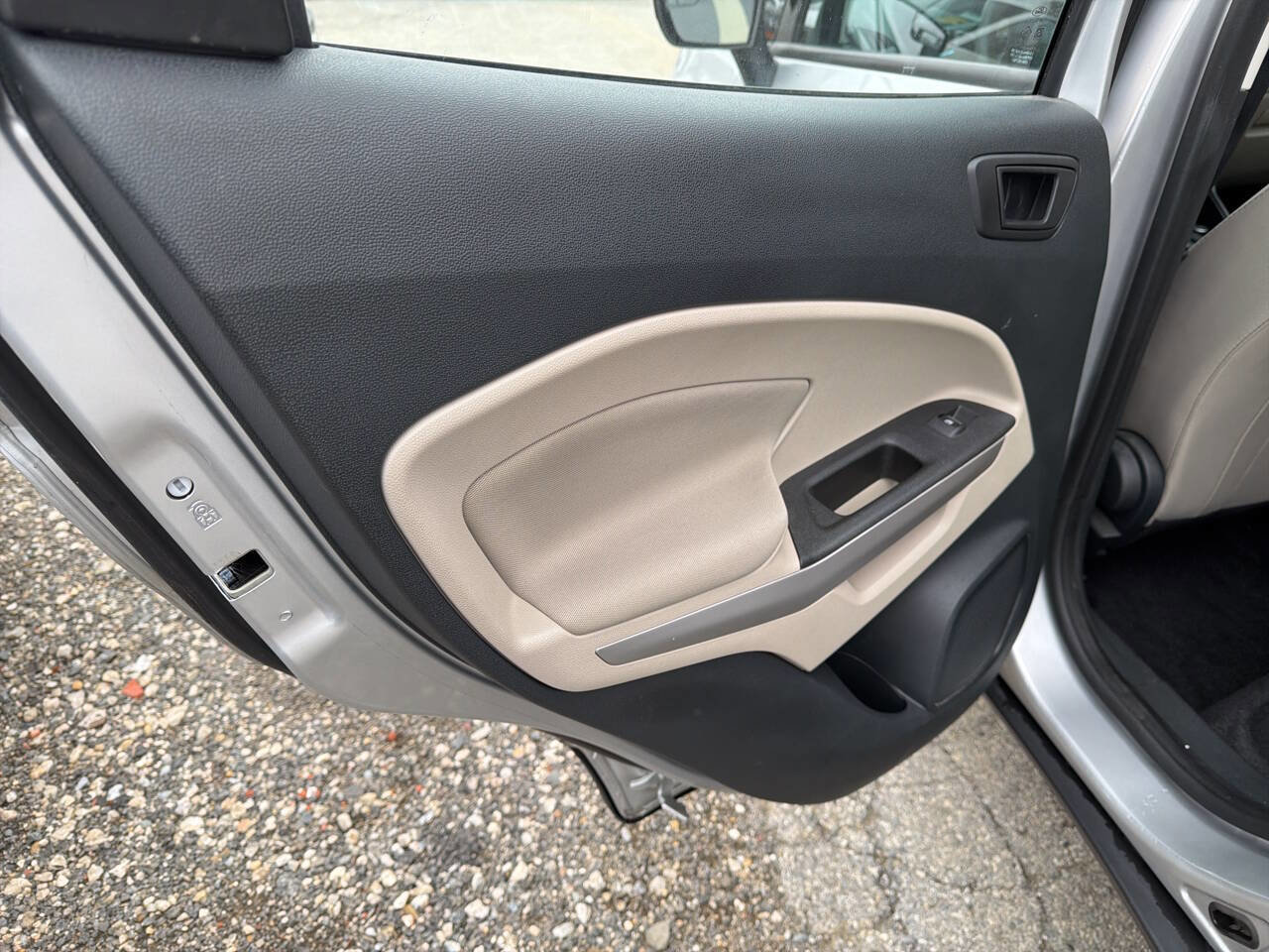 Used 2021 Ford EcoSport S image 23