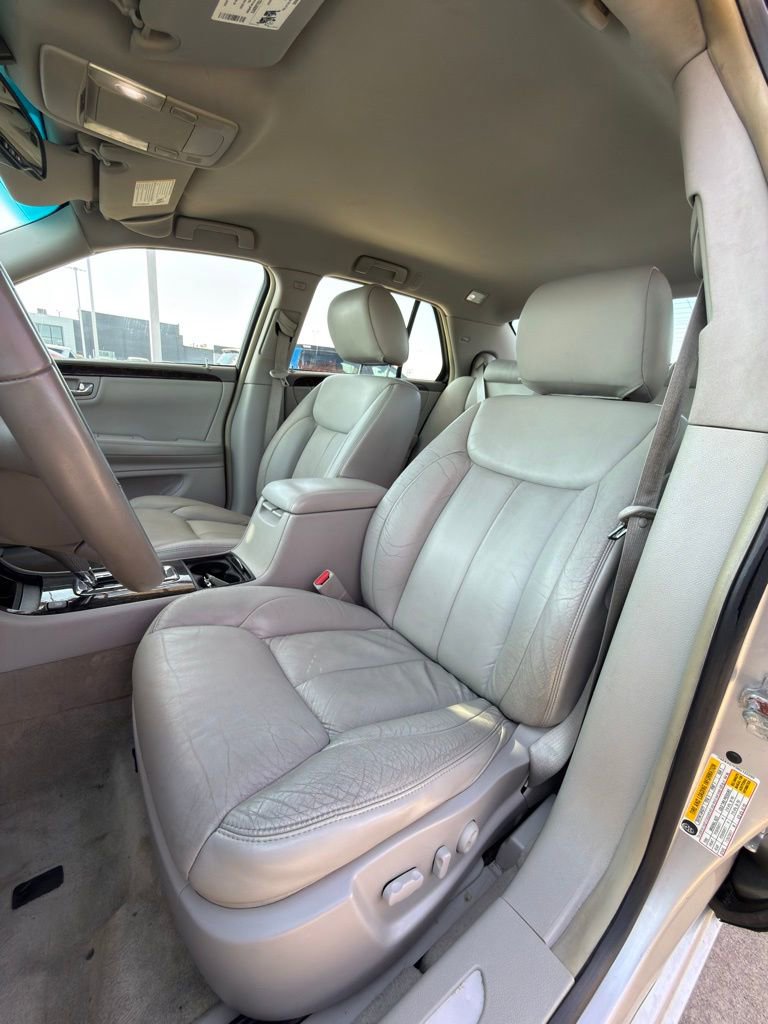 Used 2009 Cadillac DTS w/ Trunk Convenience Package image 13