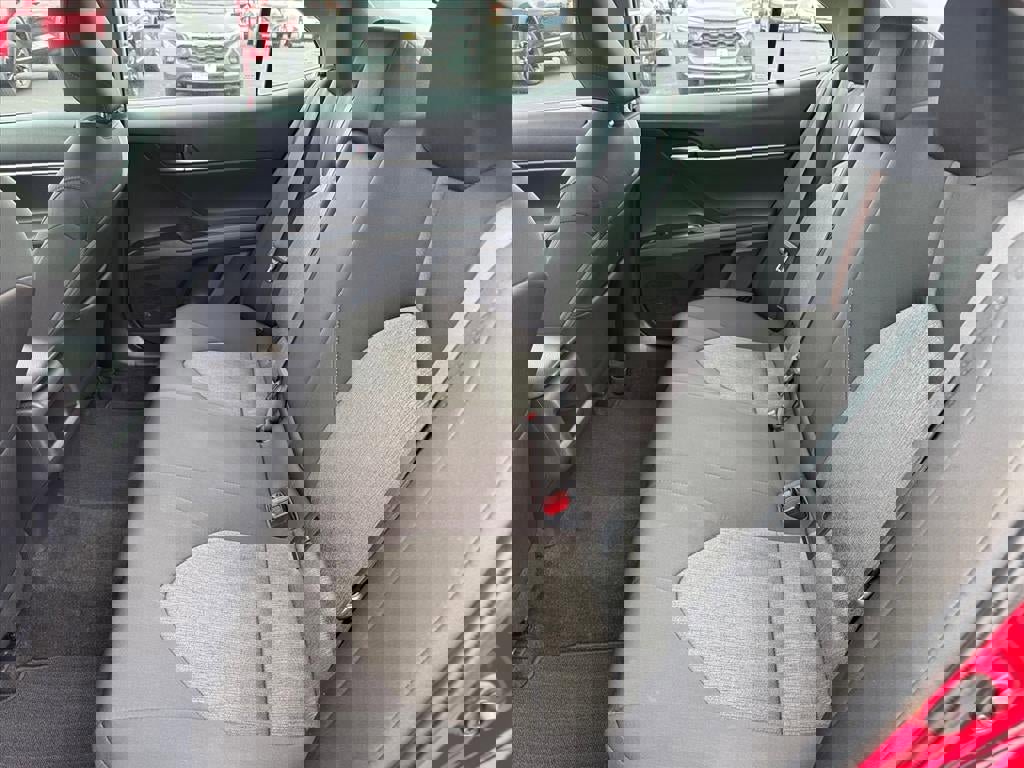 Used 2019 Toyota Camry LE image 6