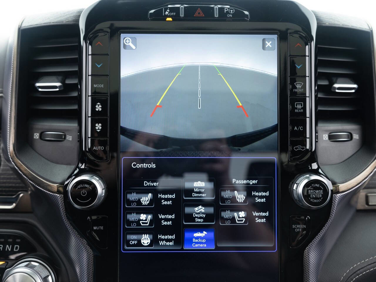 Used 2019 RAM 1500 Limited image 39