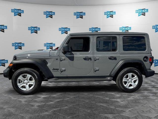 Used 2022 Jeep Wrangler Unlimited Sport w/ Sun And Sound Package AWD/4WD image 3