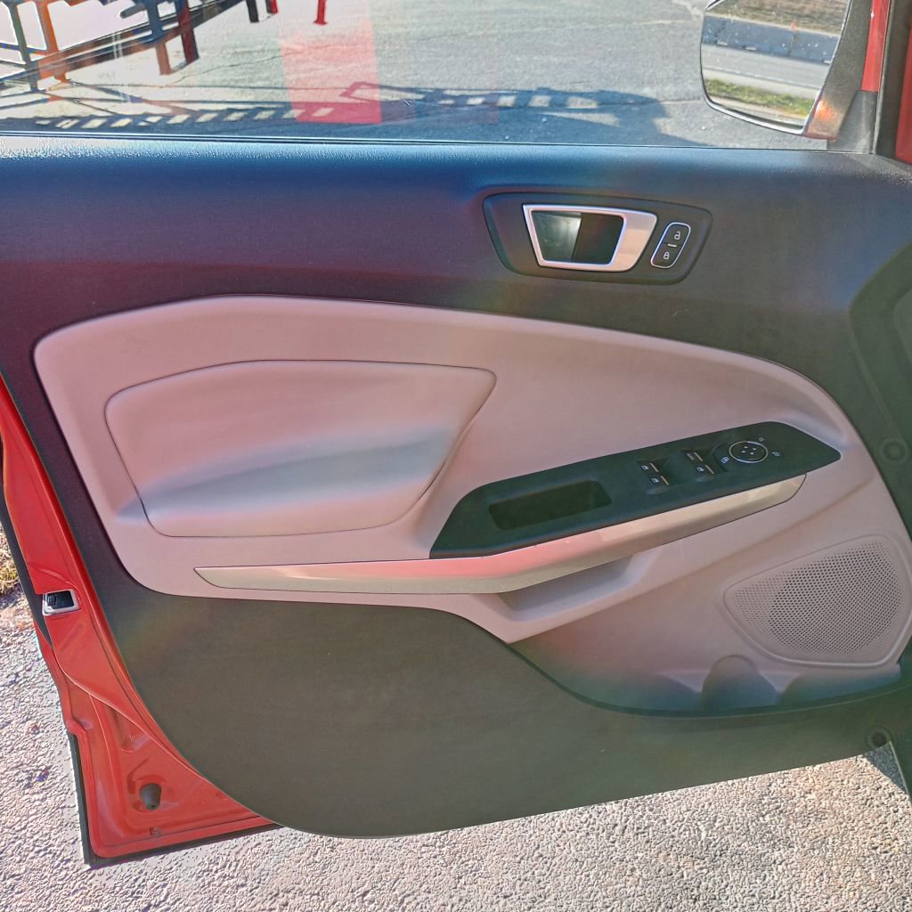 Used 2020 Ford EcoSport Titanium image 11