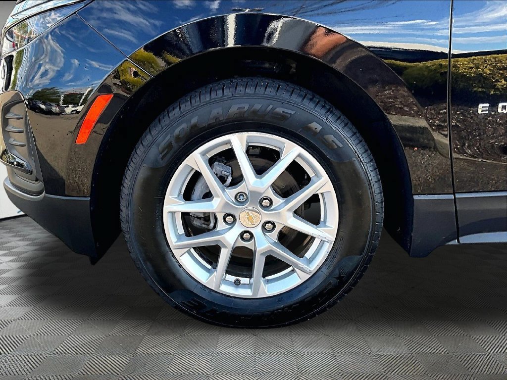 Used 2024 Chevrolet Equinox LS AWD/4WD image 7