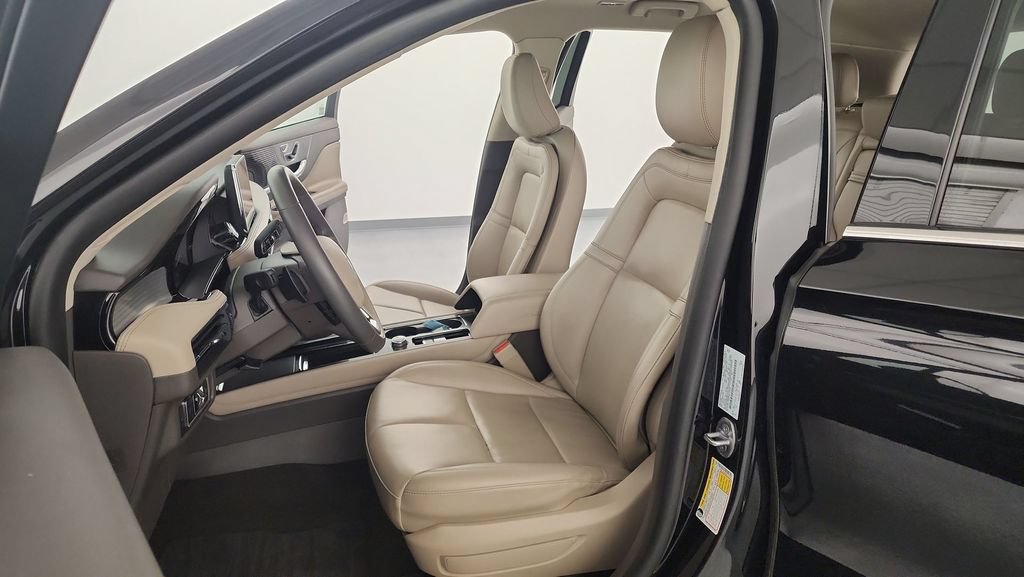 Used 2022 Lincoln Corsair AWD w/ Equipment Group 101A image 14