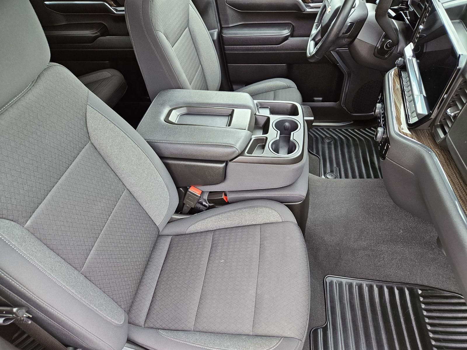 Certified 2024 Chevrolet Silverado 1500 LT AWD/4WD image 19