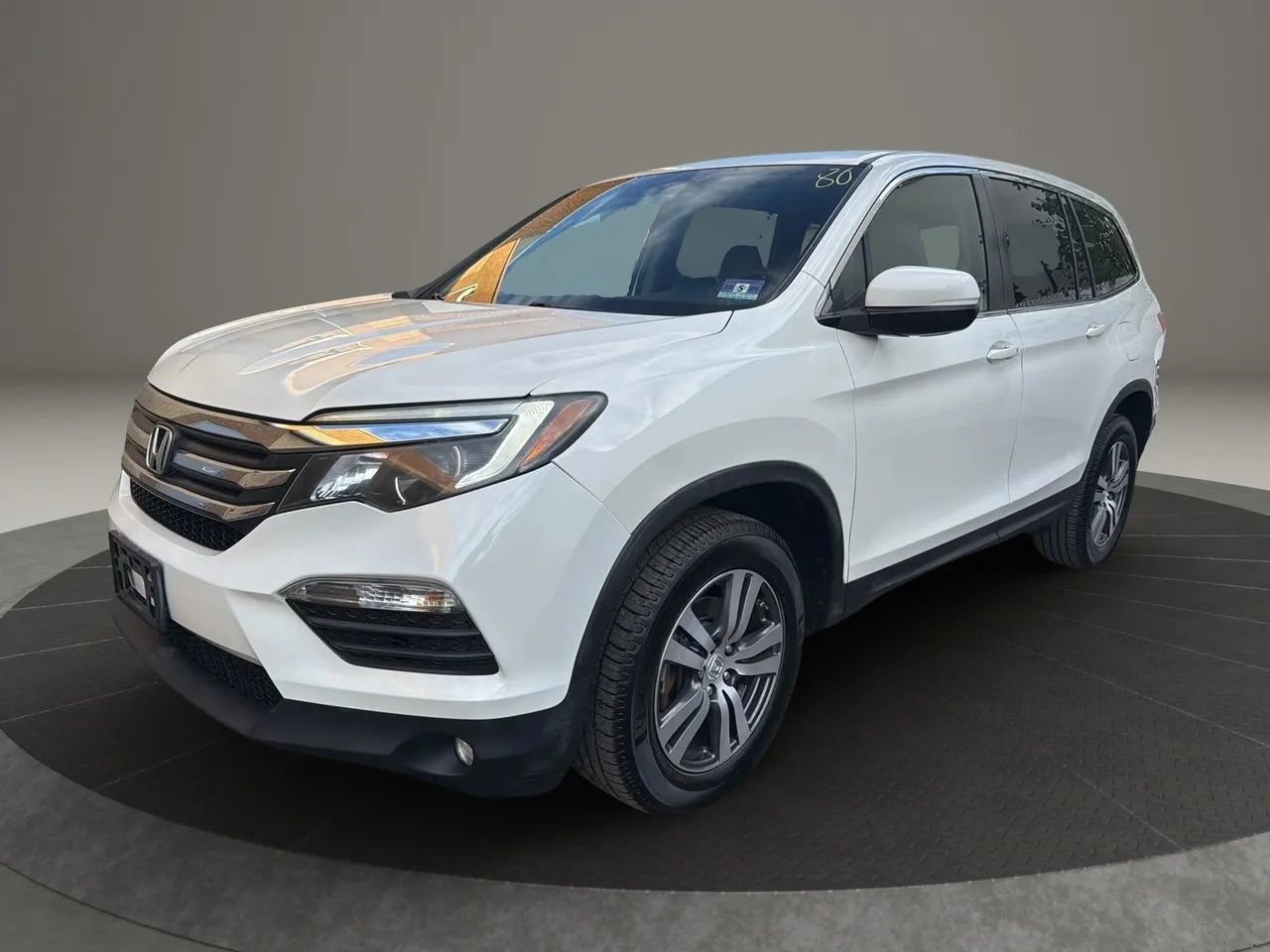 Used 2017 Honda Pilot EX image 1