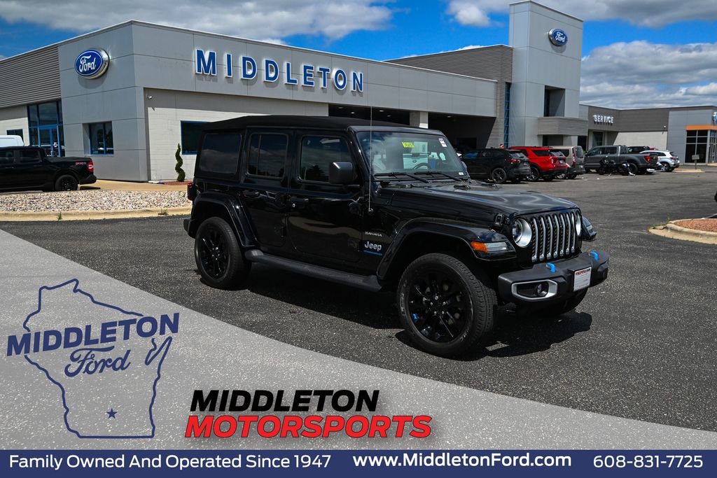 Used 2023 Jeep Wrangler Unlimited Sahara w/ Cold Weather Group AWD/4WD image 1