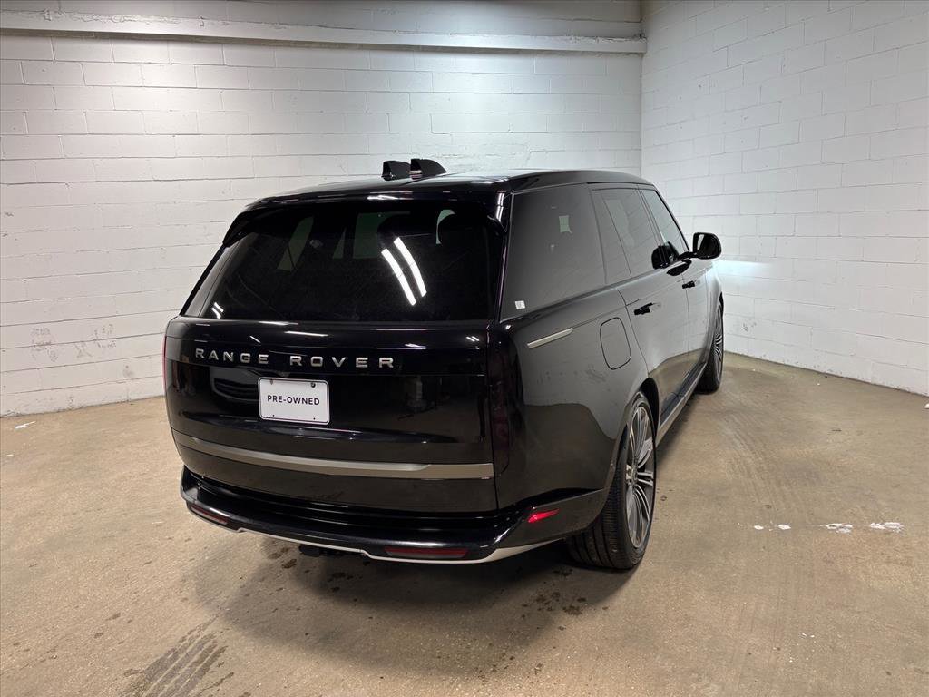 Used 2025 Land Rover Range Rover Long Wheelbase SE image 7
