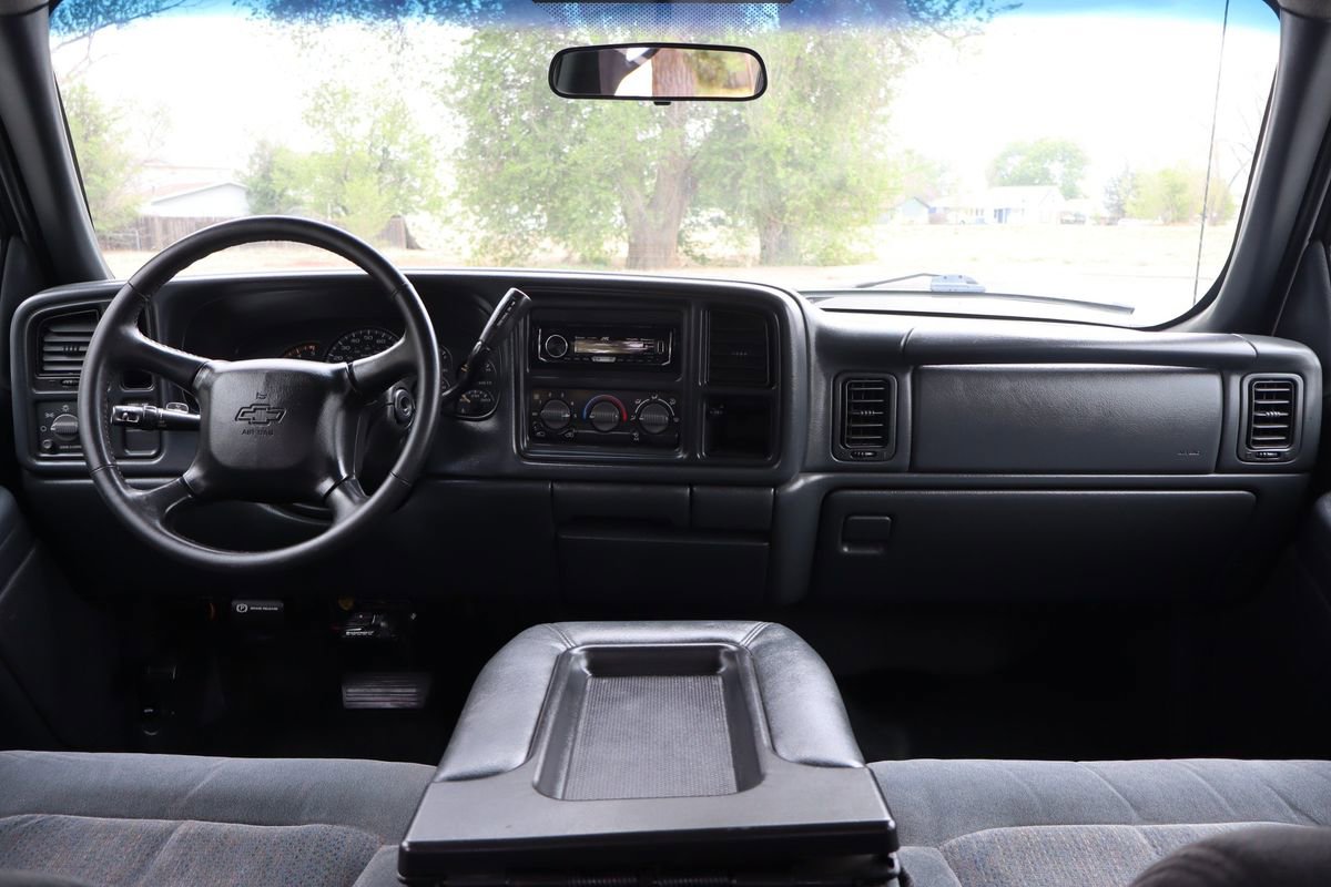 Used 2002 Chevrolet Silverado 2500 LS AWD/4WD image 16