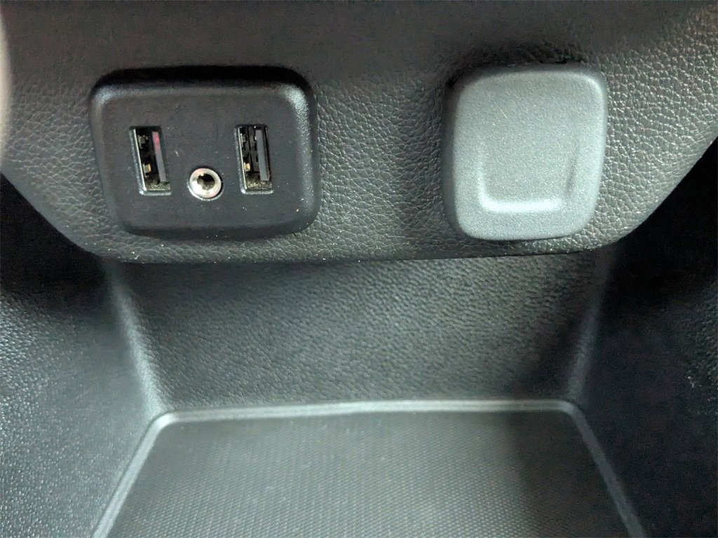 Certified 2021 Chevrolet Traverse LS image 18