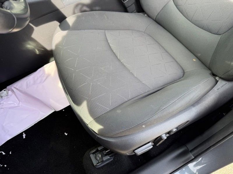 Used 2019 Toyota RAV4 XLE w/ Convenience Package image 16