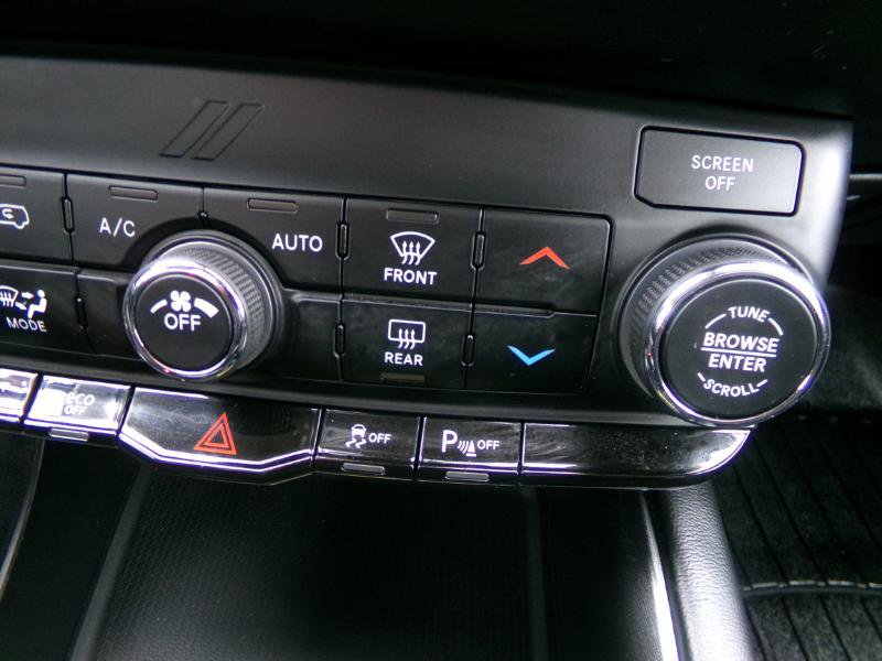 Used 2021 Dodge Durango SXT image 23