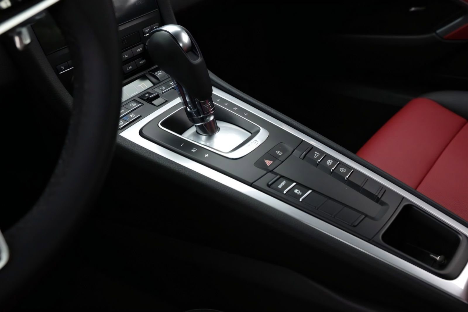 Used 2025 Porsche 718 Cayman RWD image 29