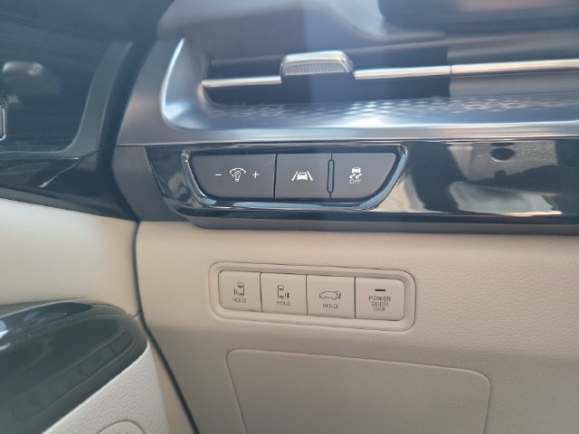 Used 2024 Kia Carnival SX Prestige FWD image 28
