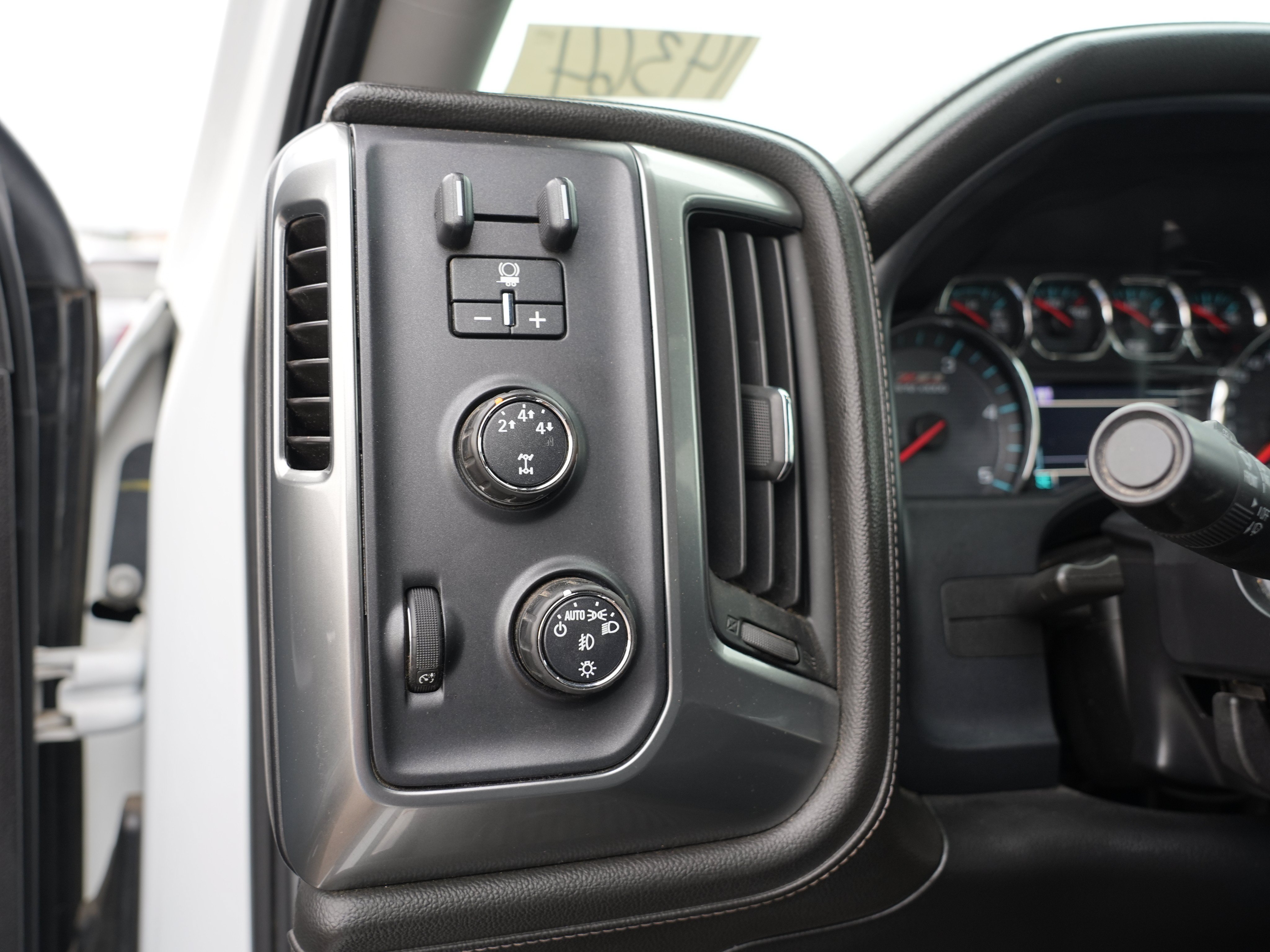 Used 2016 Chevrolet Silverado 2500 LTZ w/ Duramax Plus Package AWD/4WD image 16