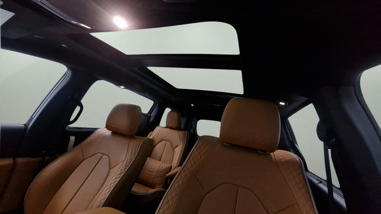 Used 2023 Chrysler Pacifica Pinnacle FWD image 23