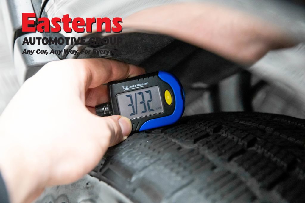 Used 2022 Toyota Venza LE image 25