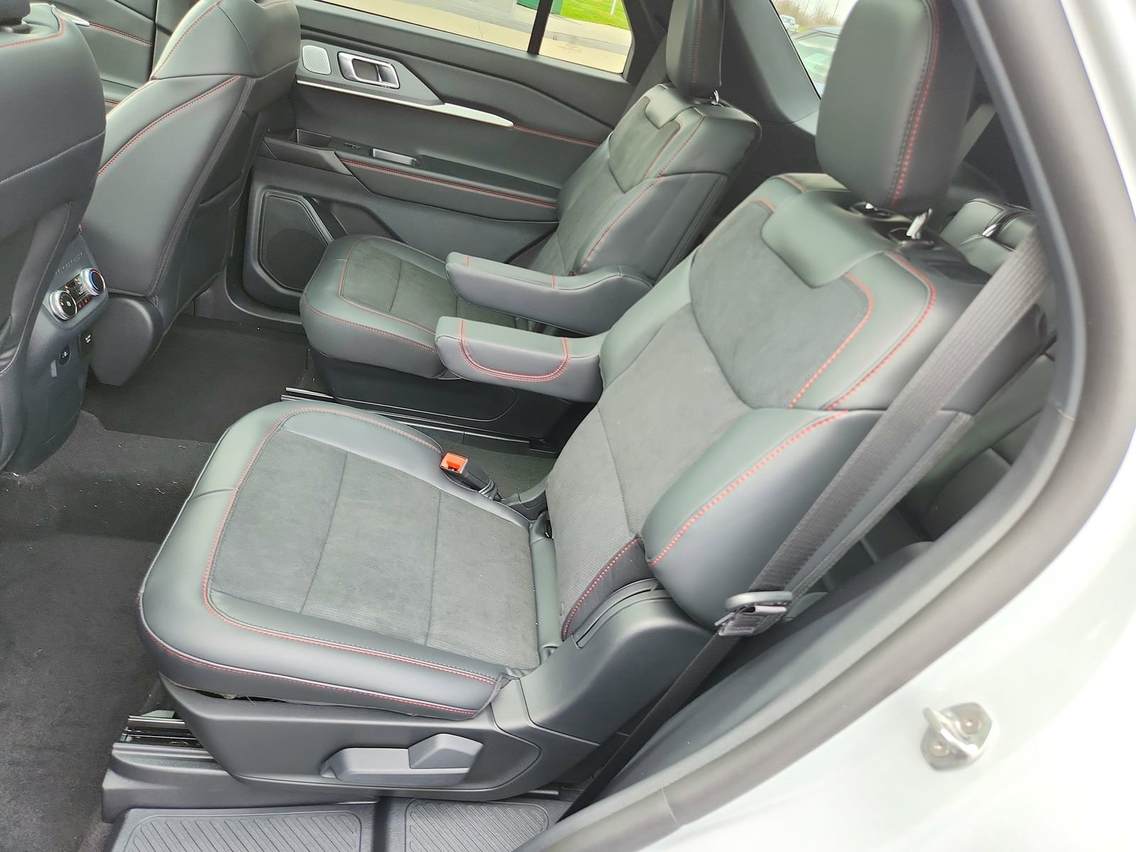 New 2026 Ford Explorer ST image 24