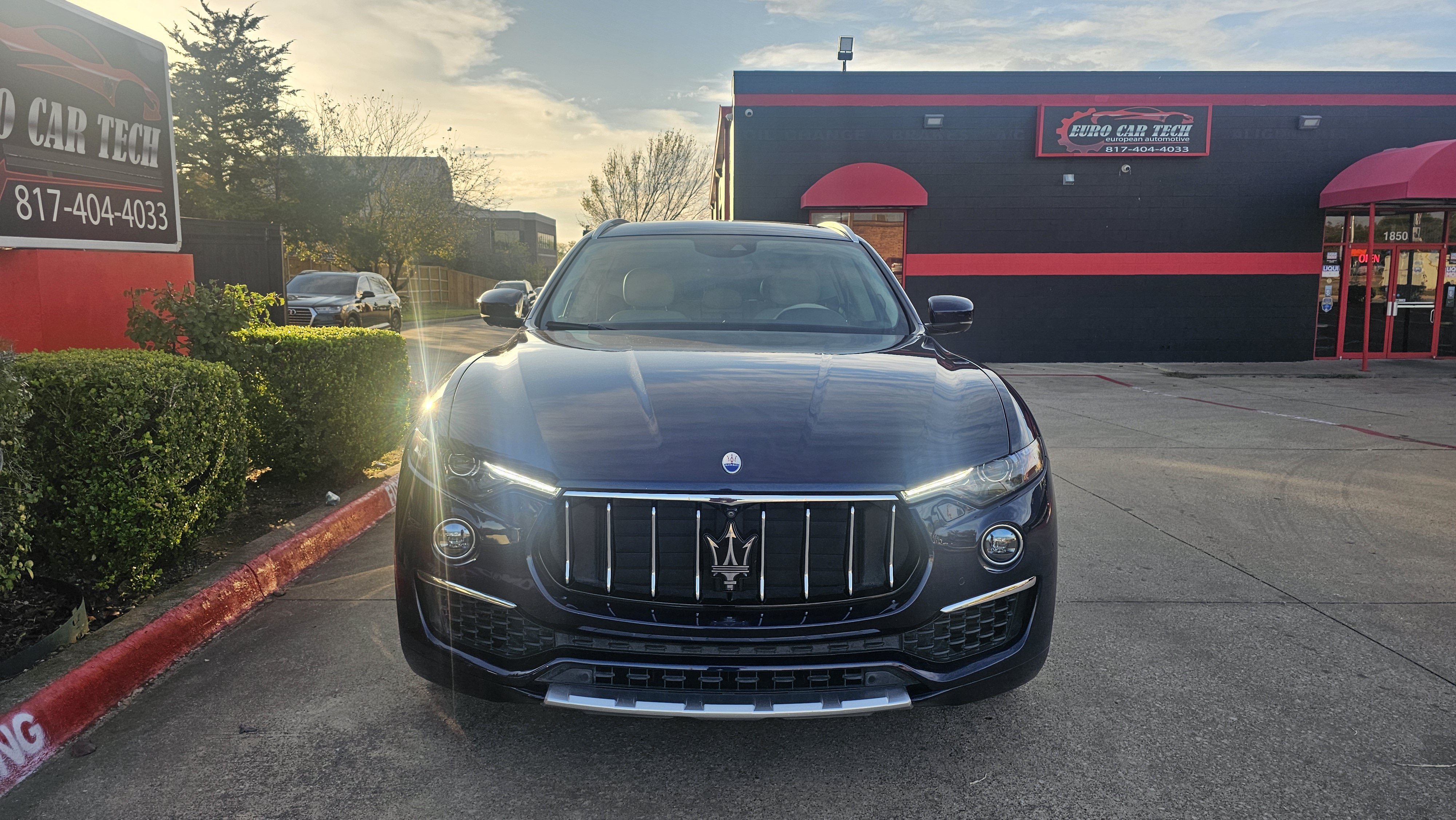 Used 2019 Maserati Levante GranLusso AWD/4WD image 5