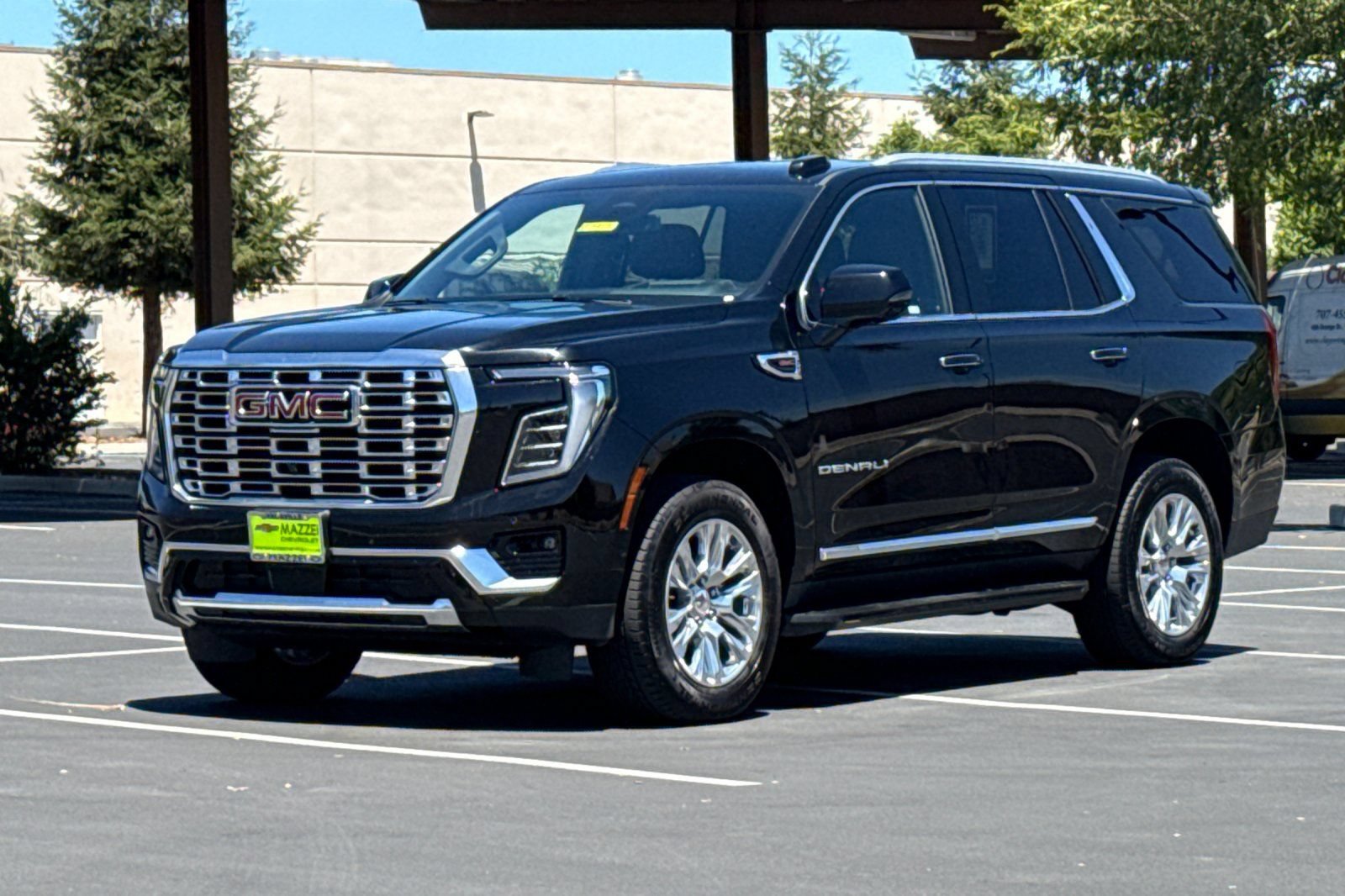 Used 2025 GMC Yukon Denali AWD/4WD image 16