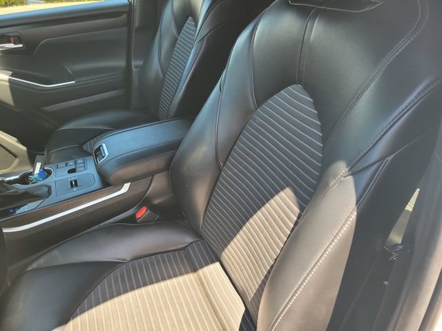 Used 2023 Toyota Highlander Limited AWD/4WD image 13