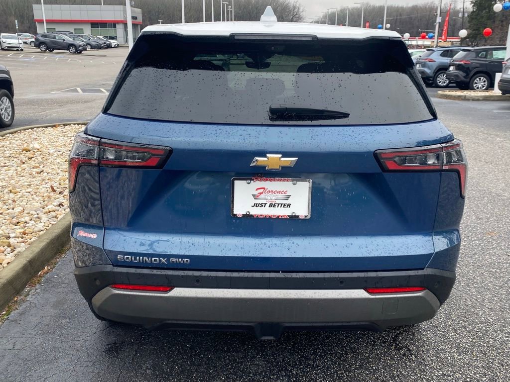 Used 2025 Chevrolet Equinox LT w/ Safety and Technology Package image 12