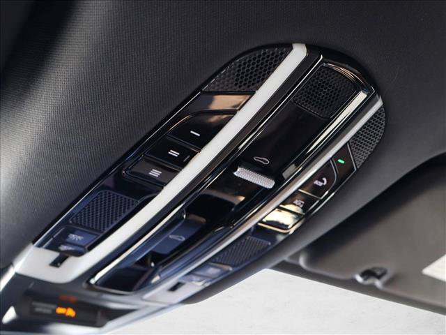 Used 2021 Porsche Cayenne AWD/4WD image 22
