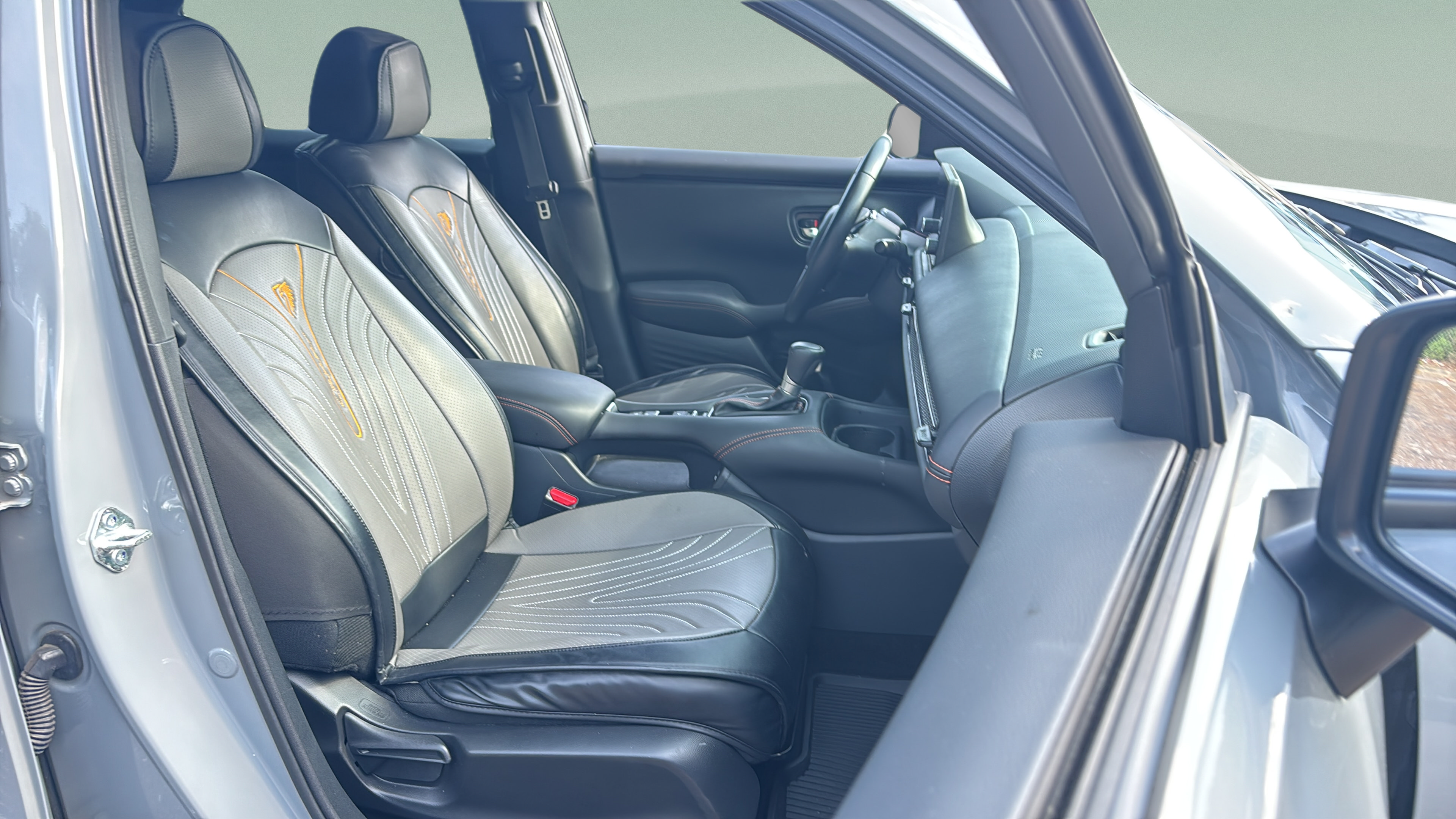 Certified 2025 Honda HR-V Sport image 19