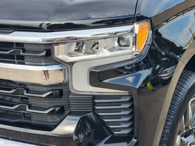 Used 2023 Chevrolet Silverado 1500 LT w/ Z71 Off-Road Package AWD/4WD image 9