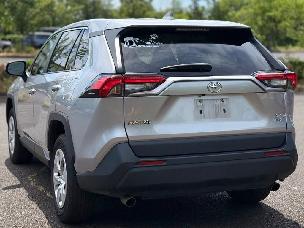 Certified 2022 Toyota RAV4 LE AWD/4WD image 3