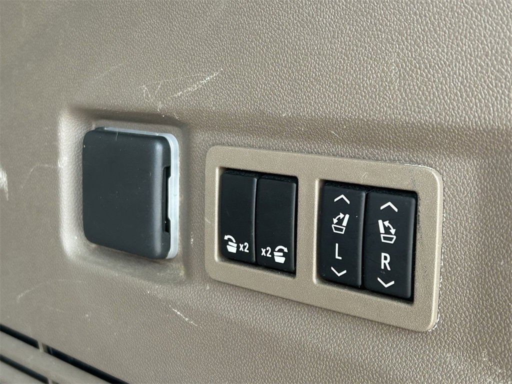 Used 2021 GMC Yukon Denali w/ Denali Ultimate Package image 18