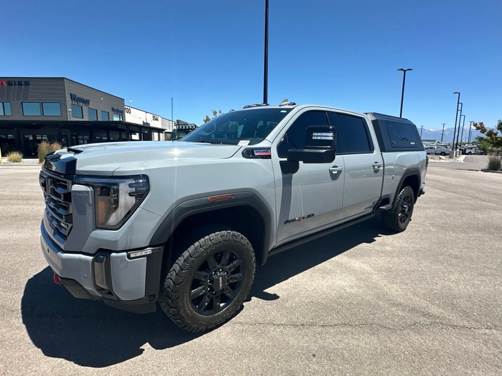 Used 2024 GMC Sierra 3500 AT4 w/ AT4 Premium Plus Package AWD/4WD image 2