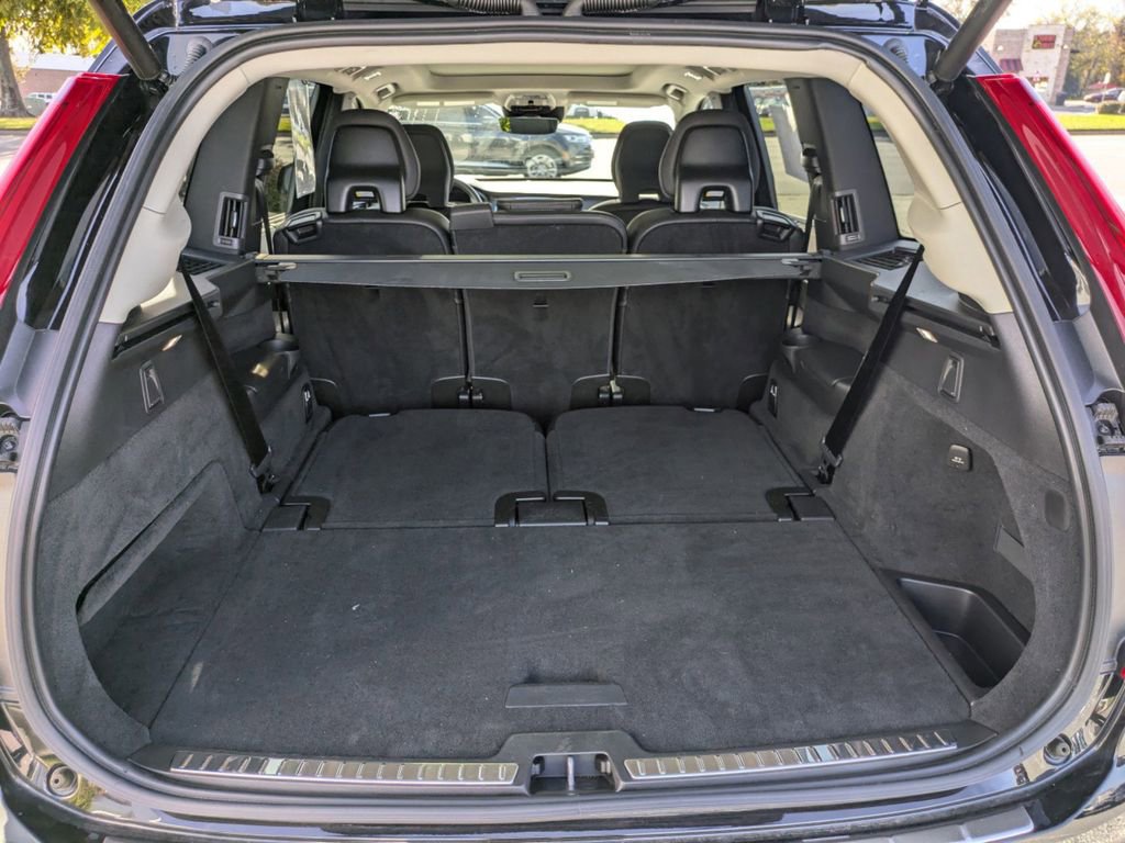 Certified 2022 Volvo XC90 T6 Inscription w/ Climate Package AWD/4WD image 12