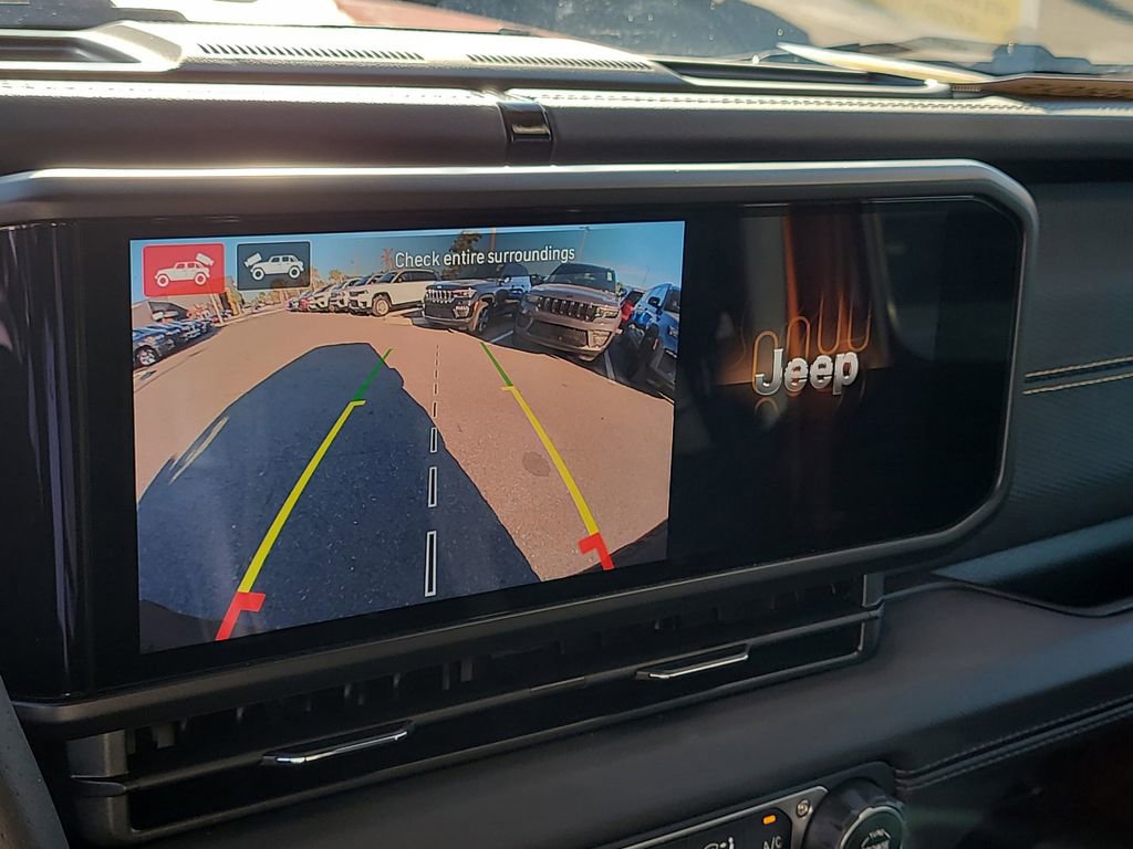 Used 2025 Jeep Wrangler Unlimited Rubicon 392 image 21