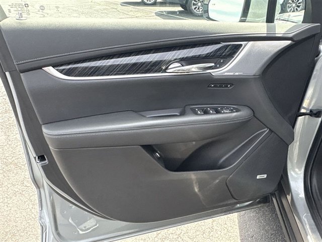 Used 2023 Cadillac XT6 Premium Luxury AWD/4WD image 23
