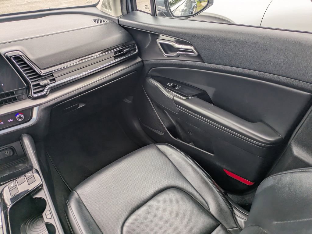 Used 2023 Kia Sportage EX image 19