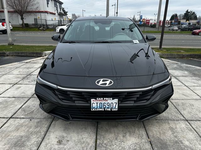 Certified 2025 Hyundai Elantra Sport image 3